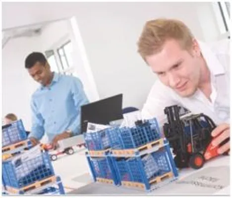 Bild: CIM GmbH stellt PROLAG®World der MODELLFABRIK KOBLENZ für Forschung und Lehre zur Verfügung