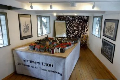 Bild: Fachwerk als Ausstellungsthema in Hattingen: Flächensanierung damals, sanfte Restaurierung heute