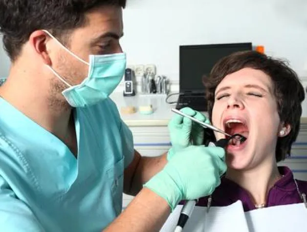 Zahnschmerzen – Frühzeitig Erkennen und Handeln Bild: Zahnschmerzen – Frühzeitig Erkennen und Handeln