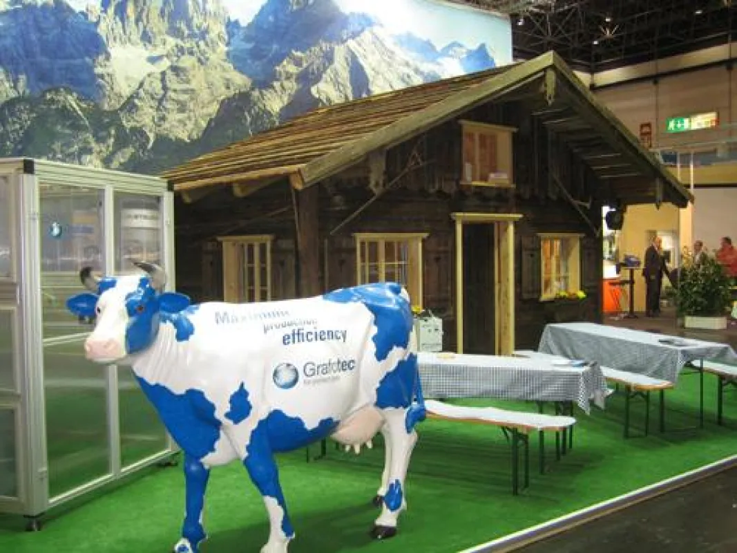 Messestand des bayerischen Herstellers für Trennmittelauftragsysteme.