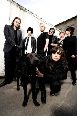 SUPER 700 - NEUES ALBUM – LIVE TV ÜBERTRAGUNG – NEUE SINGLE UND FREE DOWNLOAD Bild: SUPER 700 - NEUES ALBUM – LIVE TV ÜBERTRAGUNG – NEUE SINGLE UND FREE DOWNLOAD