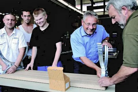 Besuch des Bundestagsabgeordneten Lothar Riebsamen im Berufsbildungswerk Adolf Aich (BBW) Bild: Besuch des Bundestagsabgeordneten Lothar Riebsamen im Berufsbildungswerk Adolf Aich (BBW)