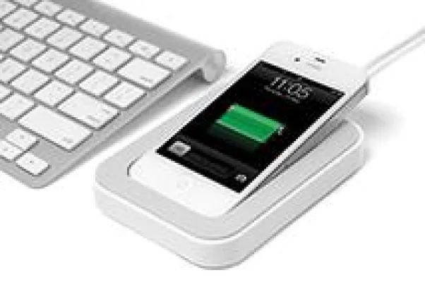 Meet your new sidekick - Bluelounge bringt die clevere Ladestation Saidoka für iPhone 5 Bild: Meet your new sidekick - Bluelounge bringt die clevere Ladestation Saidoka für iPhone 5