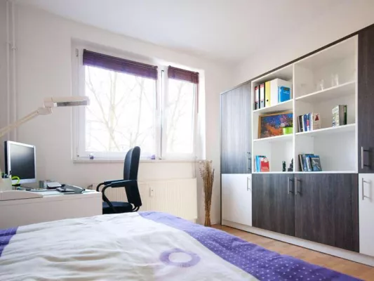 Studenten bei der Wohnungssuche in Halle (Saale) unterstützen Bild: Studenten bei der Wohnungssuche in Halle (Saale) unterstützen