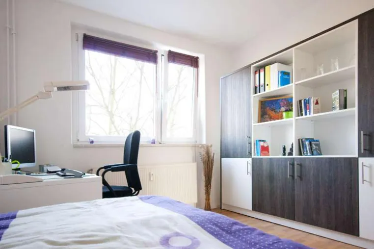Bild: Studenten bei der Wohnungssuche in Halle (Saale) unterstützen