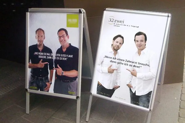 KENNZEICHEN b nimmt Nachahmung eines Key-Visuals durch Mitbewerber mit Humor Bild: KENNZEICHEN b nimmt Nachahmung eines Key-Visuals durch Mitbewerber mit Humor