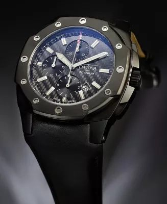 Bild: Ein Titan mit Carbon - DAVOSA Black Titanium Limited Edition
