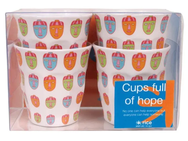 Bild: Ein Becher voller Hoffnung für Afrika