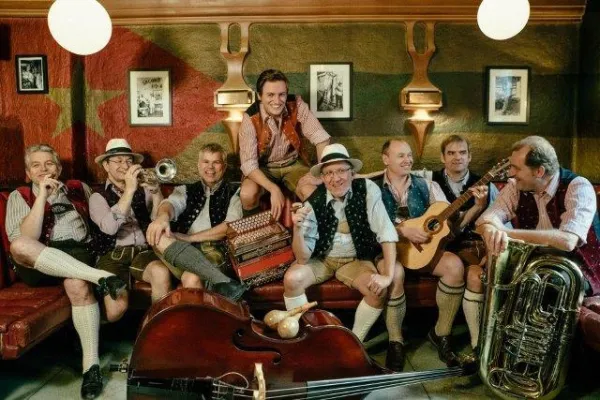 Bild: CubaBoarischen mit Special-Guest aus Kuba auf dem 1. Kufstein Music Festival