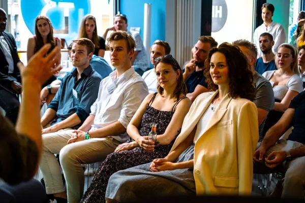 Bild: BETTERTRUST eröffnet Showroom und startet neues Veranstaltungsformat FUTURETALK