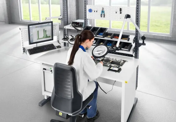 avero Fertigungslinie auf der Automatica 2016 Bild: avero Fertigungslinie auf der Automatica 2016