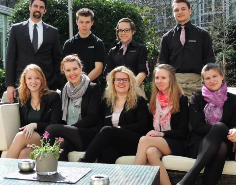 TALENTSCHMIEDE PULLMAN MUNICH: NEUES FÖRDER-PROGRAMM FÜR AZUBIS Bild: TALENTSCHMIEDE PULLMAN MUNICH: NEUES FÖRDER-PROGRAMM FÜR AZUBIS