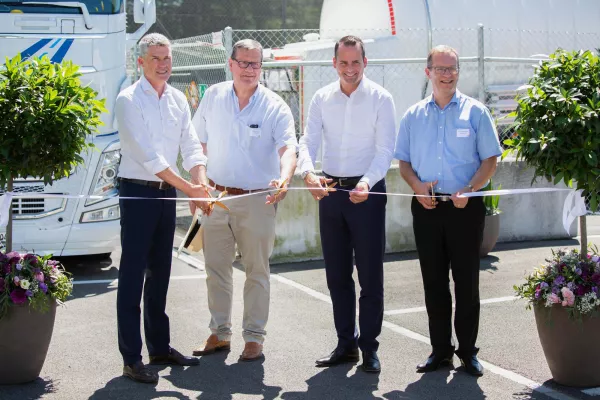 Bild: Krummen Kerzers und Lidl Schweiz eröffnen erste LNG-Tankstelle für Lkw