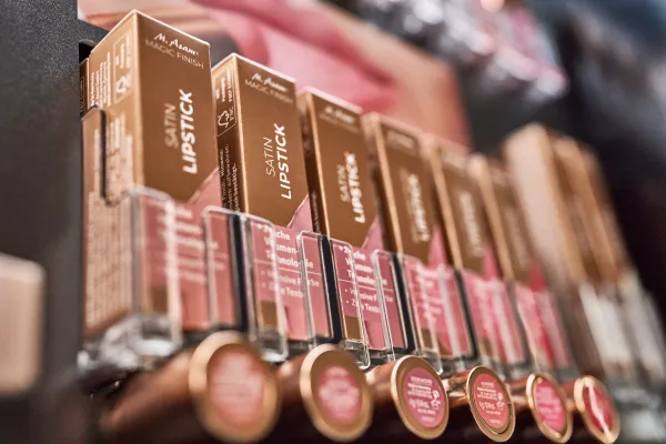 Bild: M. Asam® launcht dekorative Kosmetik bei dm in Deutschland