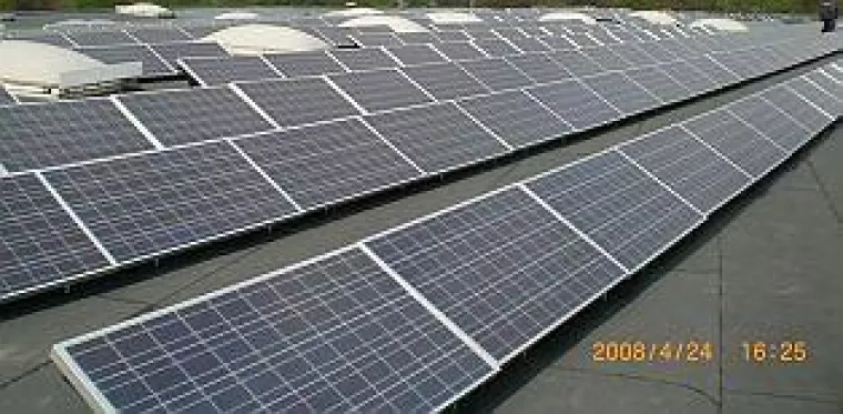 Photovoltaik-Anlage geht in Mönchengladbach-Güdderath ans Netz Bild: Photovoltaik-Anlage geht in Mönchengladbach-Güdderath ans Netz