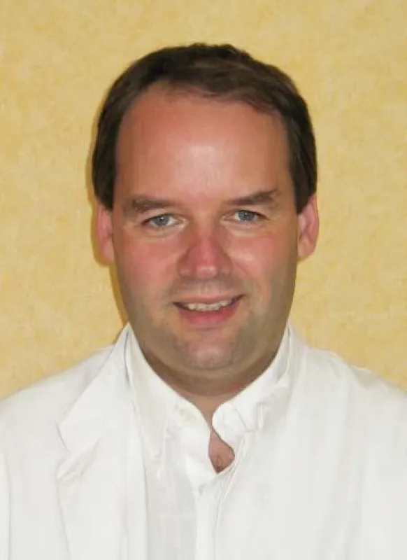 Den Vortrag hält Dr. Peter Schulte. Er weiß: Gesundheit beginnt im Kopf ? Krankheit auch