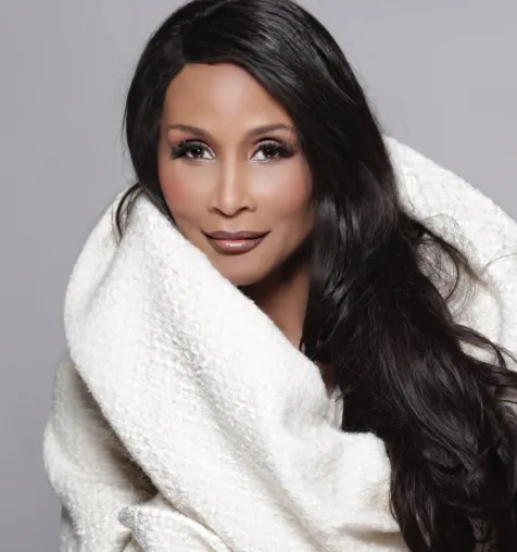 Bild: Zum Muttertag Hallstein Water kürt Modelikone Beverly Johnson zur globalen Botschafterin