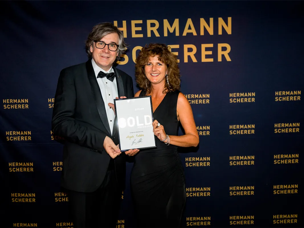 links Hermann Scherer, rechts Angela Luise Ratzka