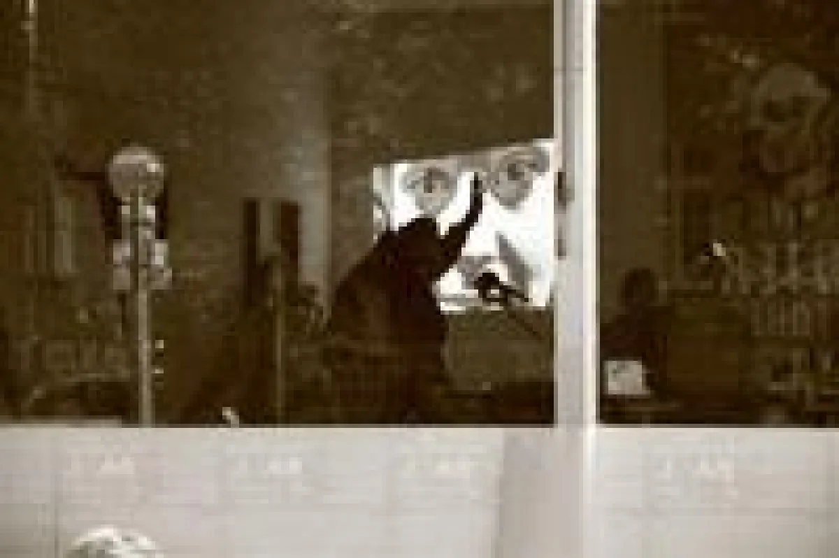 Be a BAGL! Call for national and international artists