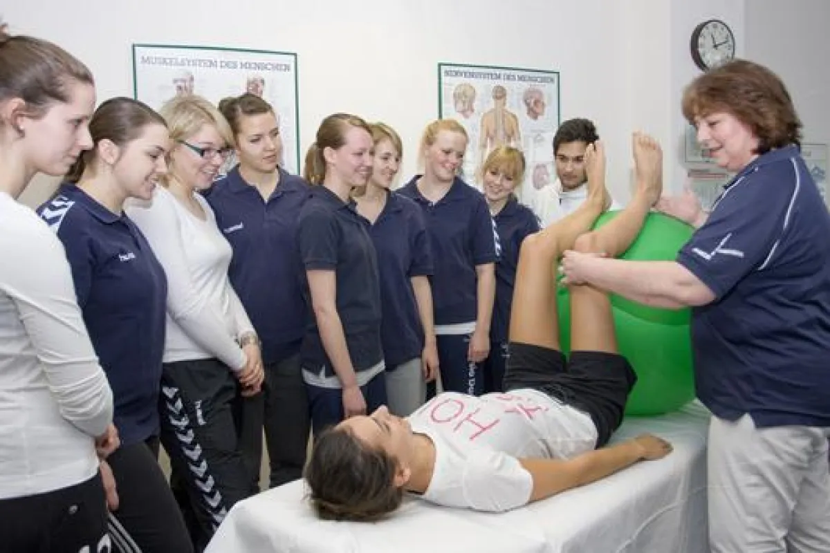 Unterricht in der PT-Schule der HELIOS Ostseeklinik Damp