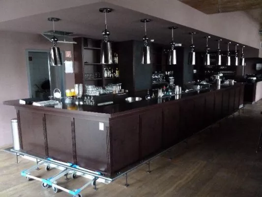 Bild: Versteigerung von Gaststätteninventar der Pier One GmbH