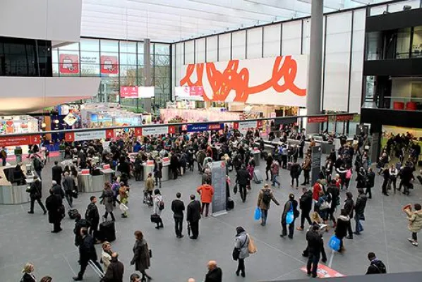 Bild: Spielwarenmesse® setzt bei der Einlasskontrolle auf mobile Scanner von ADITUS