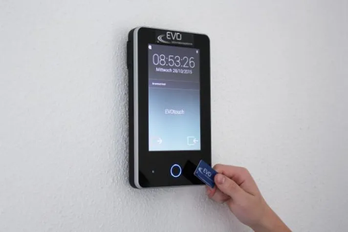 Bild: Stylisches PZE-Terminal EVOtouch - innovativ und repräsentativ