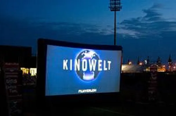 Bild: Wieder Business-Pakete beim Open-Air-kino im Warsteiner HockeyPark