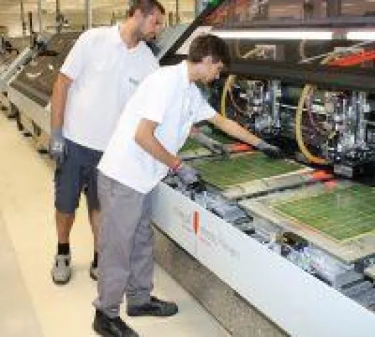 Bild: High-Tech-Leiterplattenspezialist KSG startet Ausbildungsjahr 2020/2021