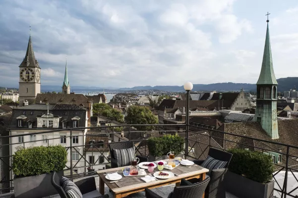 Bild: Der Frühling tanzt durch die Gassen Zürichs: Blütezeit für Kurzurlaube im Widder Hotel