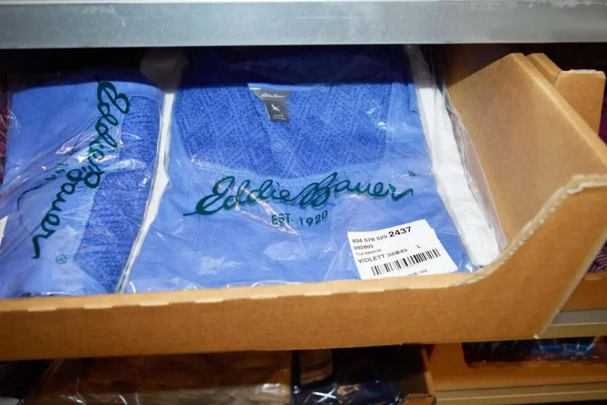 Am 08.01.2016 haben die ersten Eddie Bauer-Artikel das BFS-Logistikzentrum verlassen.