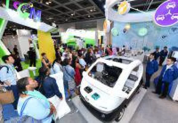 Bild: Über 230.000 Einkäufer besuchen die HKTDC-Messen im April