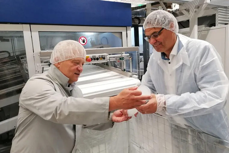 EU-Abgeordneter Dr. Peter Liese besucht Fernholz: Ein Treffen für nachhaltige Kunststoffverpackungen Bild: EU-Abgeordneter Dr. Peter Liese besucht Fernholz: Ein Treffen für nachhaltige Kunststoffverpackungen