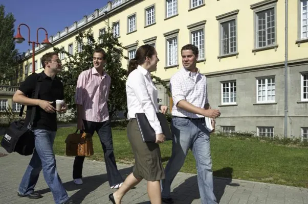 Bild: Jetzt bewerben - Internationale Master-Studiengänge an der HHL