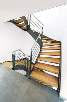 Bild: Im Zeichen der Zeit – Stahl-Holz-Treppen für Energiesparhäuser & Co.