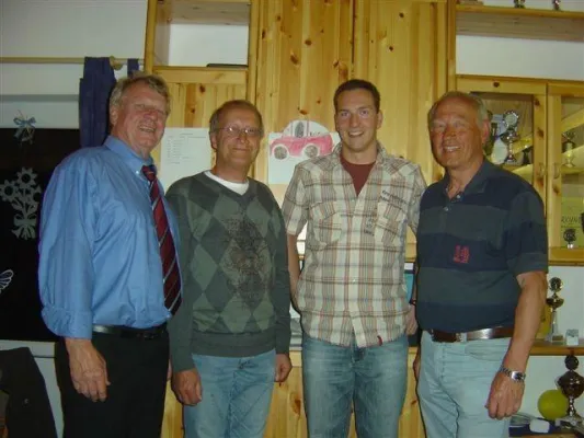 Bild: Jörg Köhler – erneut 1. Vorsitzender des ASV – will die junge „iPod-Generation“ zum Schwimmen bewegen