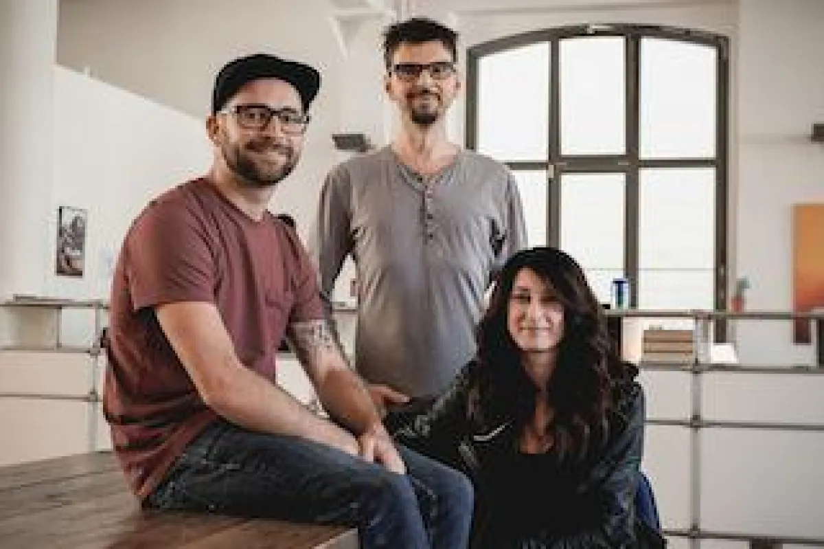 Verstärkung für Demodern:(v.l.n.r.) Matthias Rosenthal, Oliver Pfeil, Anna Centawer