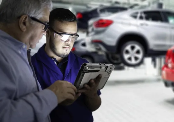Bild: PROZESSOPTIMIERUNG WELTWEIT:DEUTSCHER AUTOMOBILHERSTELLER VERTRAUT AUF ROBUSTE MOBILE GERÄTELÖSUNGEN VON GETAC
