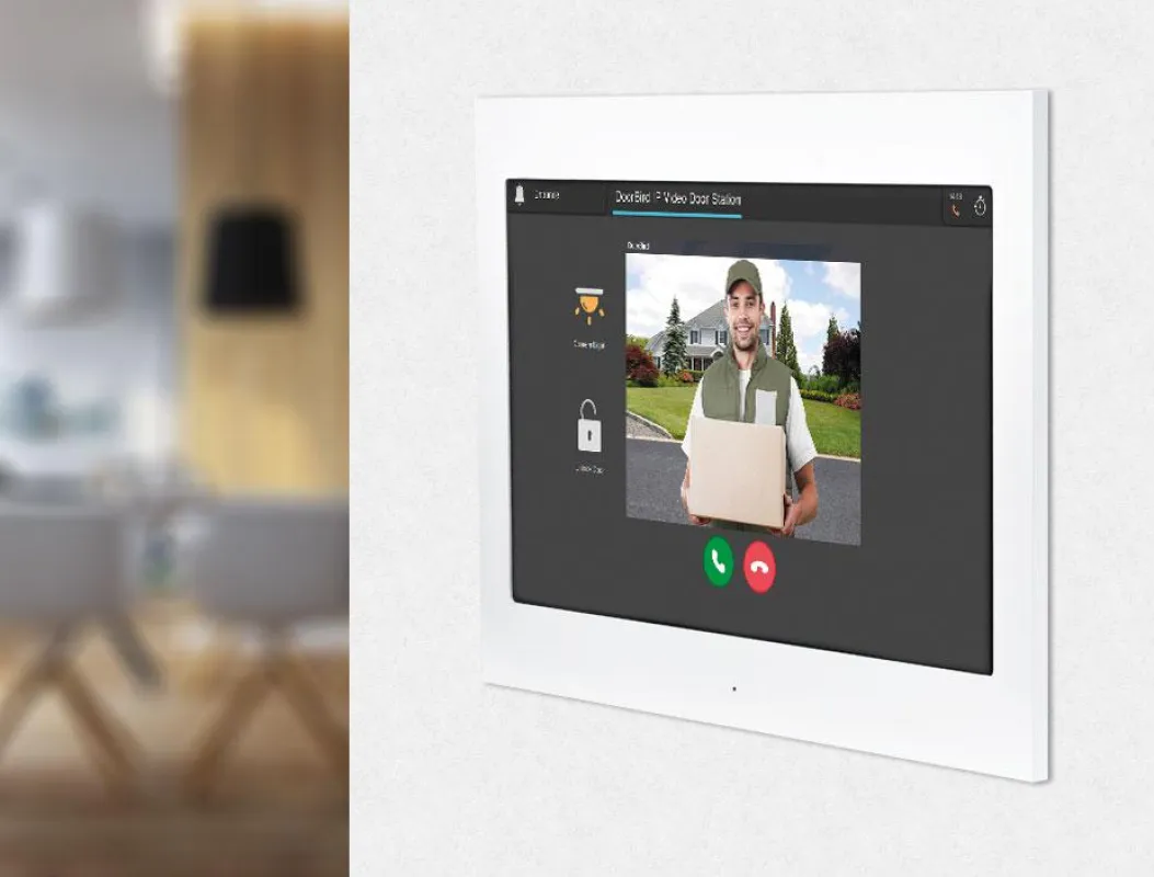 Die DoorBird IP-Video-Türstation kann über das ThinKnx Panel bedient werden