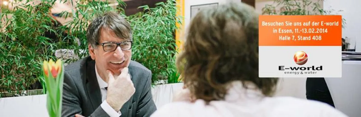 Geschäftsführer Klaus Arens auf der E-World. (Copyright: Kaiserberg Kommunikation GmbH)