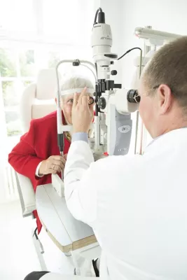 Bild: (Mein) Leben im Augenblick: Moderne Glaukombehandlung mit Mini-Stents aus Titan