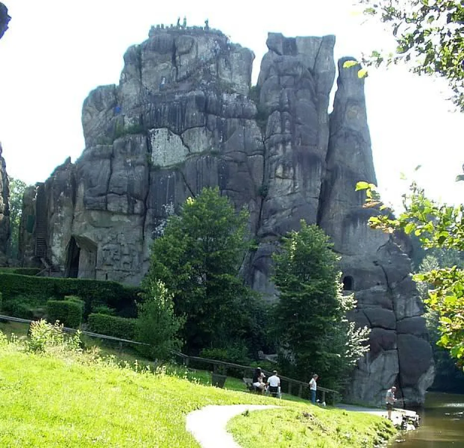 Naturdenkmal und Mysterium - die Externsteine in Horn-Bad Meinberg