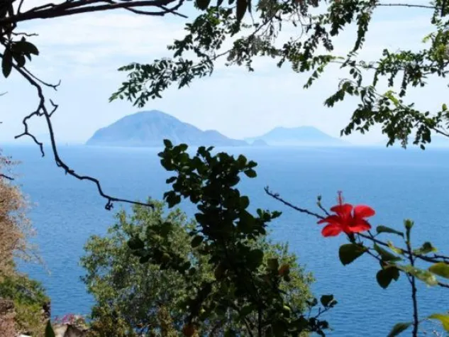 Travel & Personality: Liparische Inseln – Eine Welt für sich Bild: Travel & Personality: Liparische Inseln – Eine Welt für sich