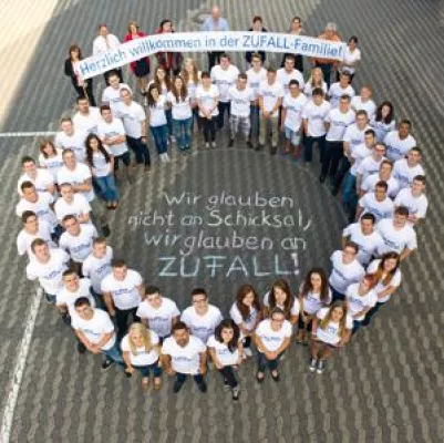 Ausbildungsstart 2014: Alle Azubis an Bord Bild: Ausbildungsstart 2014: Alle Azubis an Bord