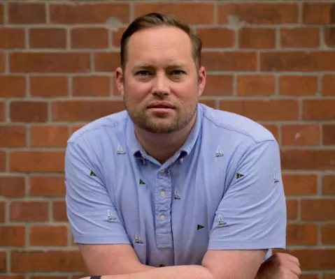 Bild: insglück gewinnt Jan Hennings als Creative Director