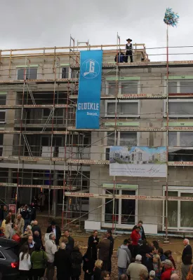 Bild: Richtfest für das Seniorenzentrum Bad Vilbel - Über 60 Prozent der Rendite 50 Plus-Apartments bereits verkauft