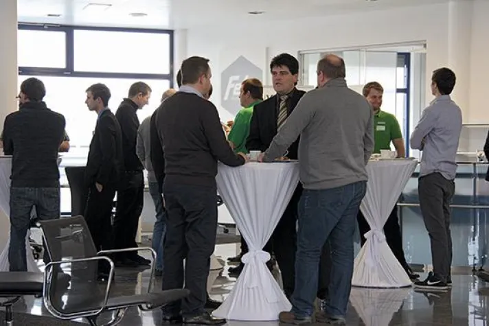 Bild: Beim Frühstück gegen Datenverluste und Ausfallzeiten