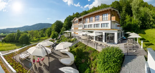 Bild: Sommerurlaub in Bayern: Die Alternative zu langen Reisen mit dem Auto oder Flugzeug!