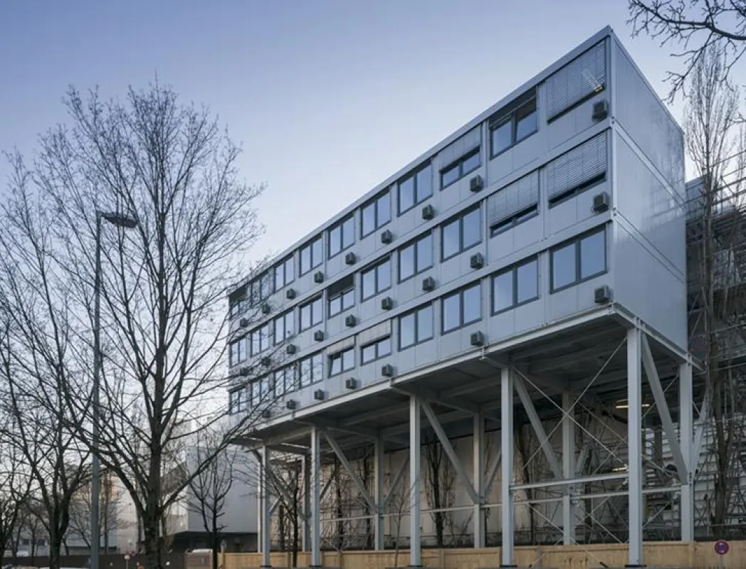 Die Containerserie PLUS von KLEUSBERG bietet eine ungewöhnlich angenehme Atmosphäre.