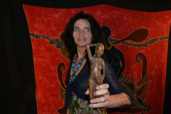 Beate Sarrazin inszeniert "Eine afrikanische Tragödie" Bild: Beate Sarrazin inszeniert "Eine afrikanische Tragödie"